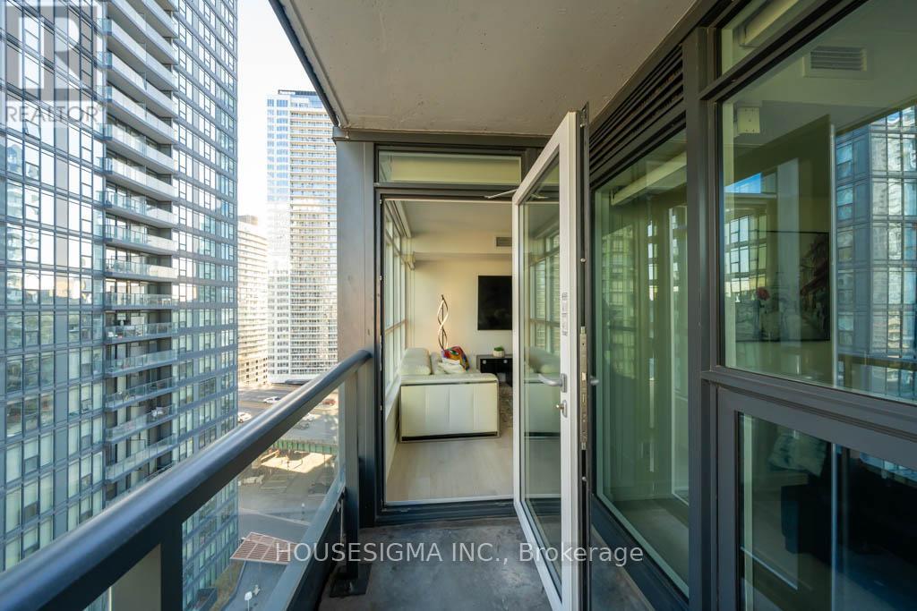 1607 - 80 Queens Wharf Road, Toronto, Ontario  M5V 0J3 - Photo 12 - C11895143