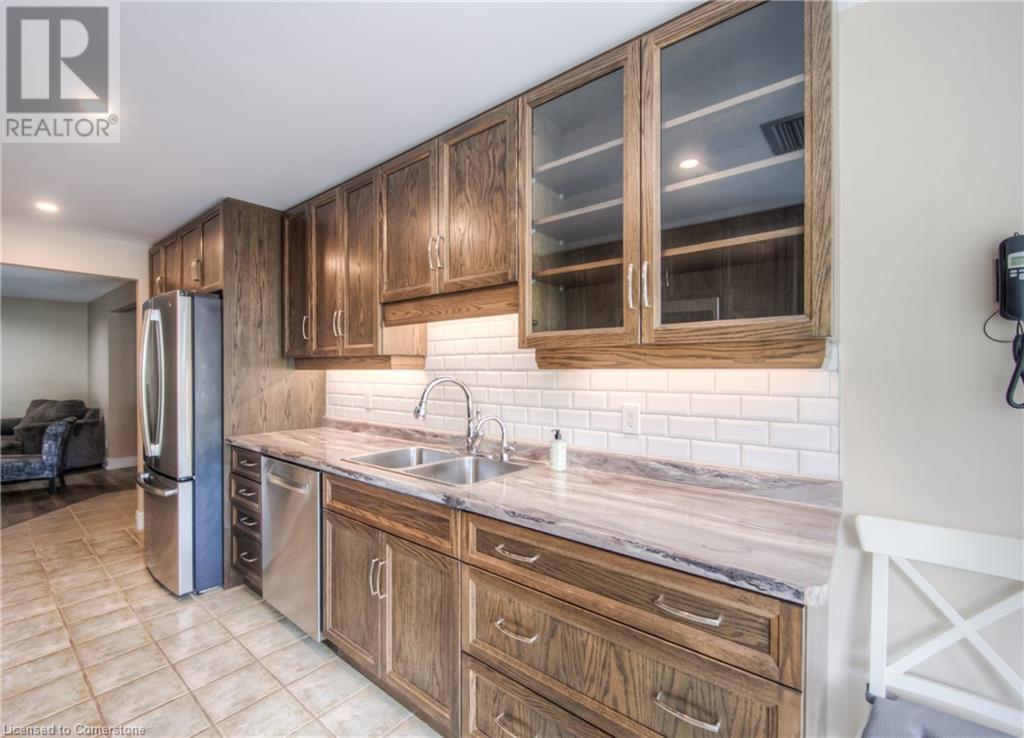 50 Blue Springs Drive Unit# 31, Waterloo, Ontario  N2J 4M4 - Photo 9 - 40685364