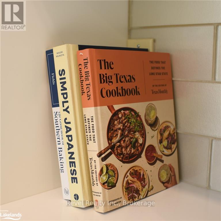 3 Simcoe Street, Wasaga Beach, Ontario  L9Z 1T3 - Photo 15 - S10440136