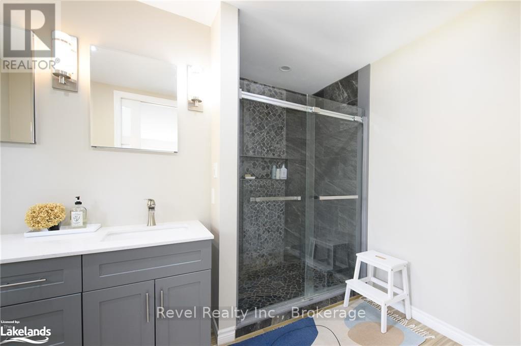 3 Simcoe Street, Wasaga Beach, Ontario  L9Z 1T3 - Photo 22 - S10440136