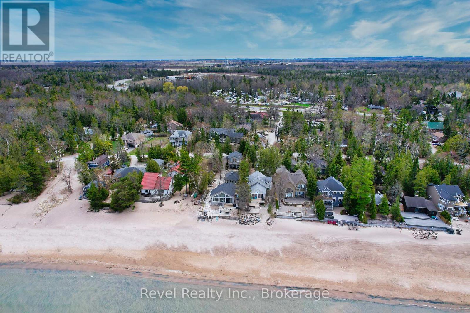 3 Simcoe Street, Wasaga Beach, Ontario  L9Z 1T3 - Photo 36 - S10440136