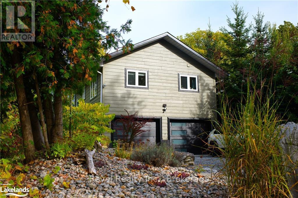 3 Simcoe Street, Wasaga Beach, Ontario  L9Z 1T3 - Photo 40 - S10440136