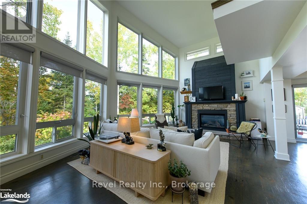 3 Simcoe Street, Wasaga Beach, Ontario  L9Z 1T3 - Photo 6 - S10440136