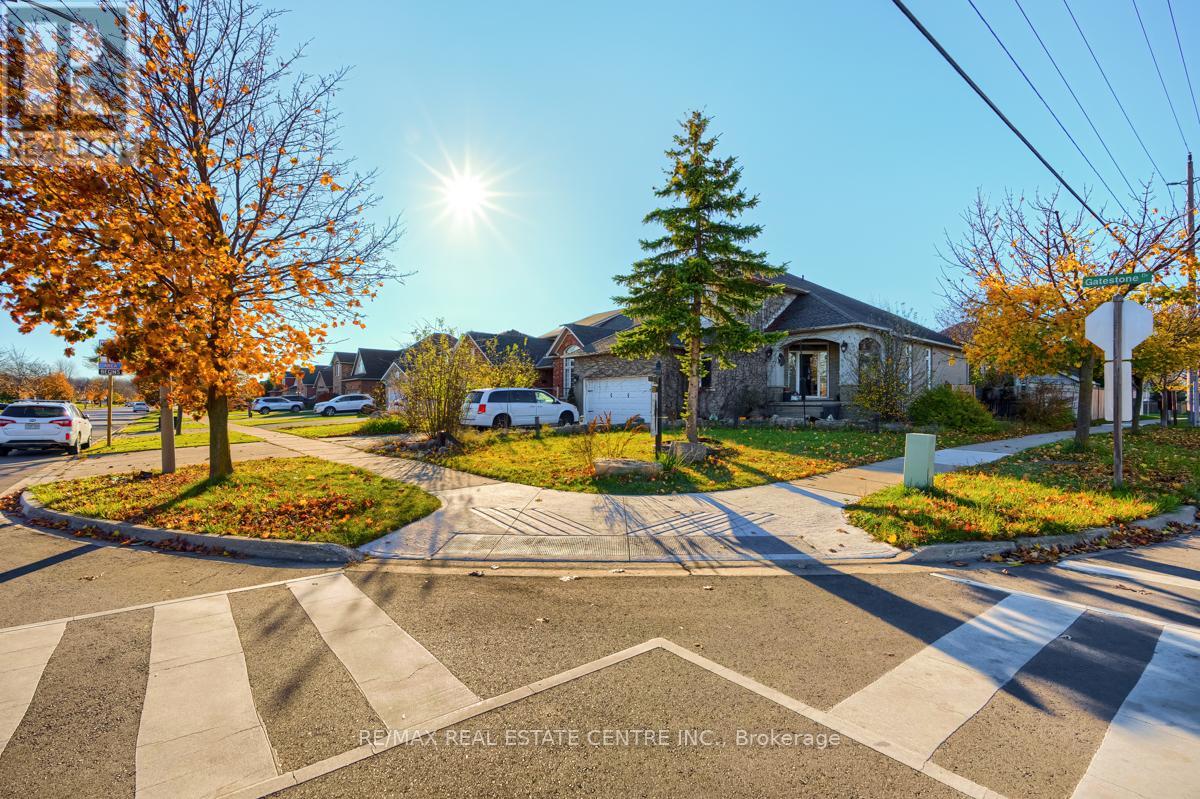 Property at 79 GATESTONE DRIVE image 3