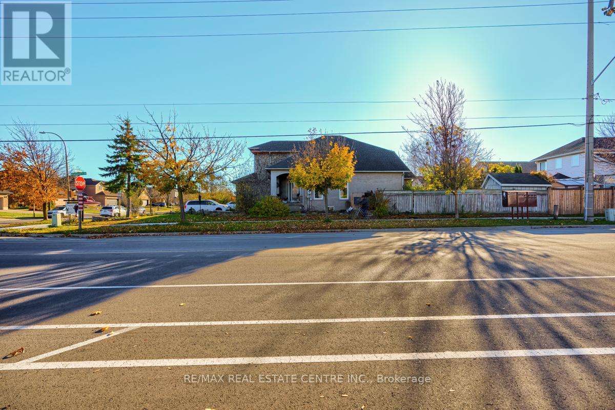 Property at 79 GATESTONE DRIVE image 5