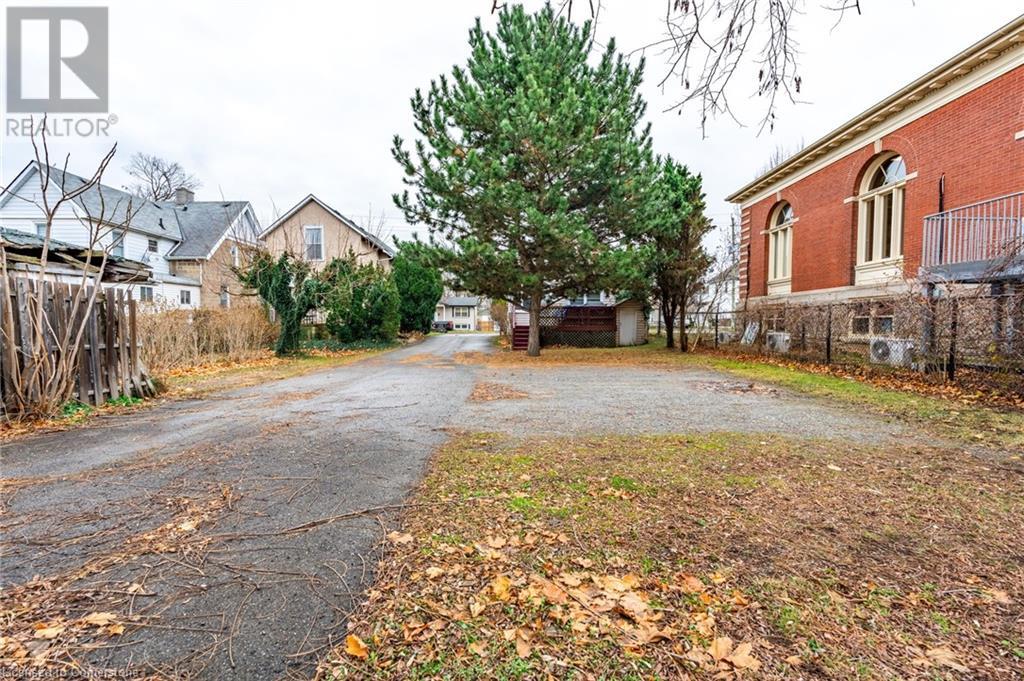 35 Ontario Street, Grimsby, Ontario  L3M 3H2 - Photo 15 - 40685008