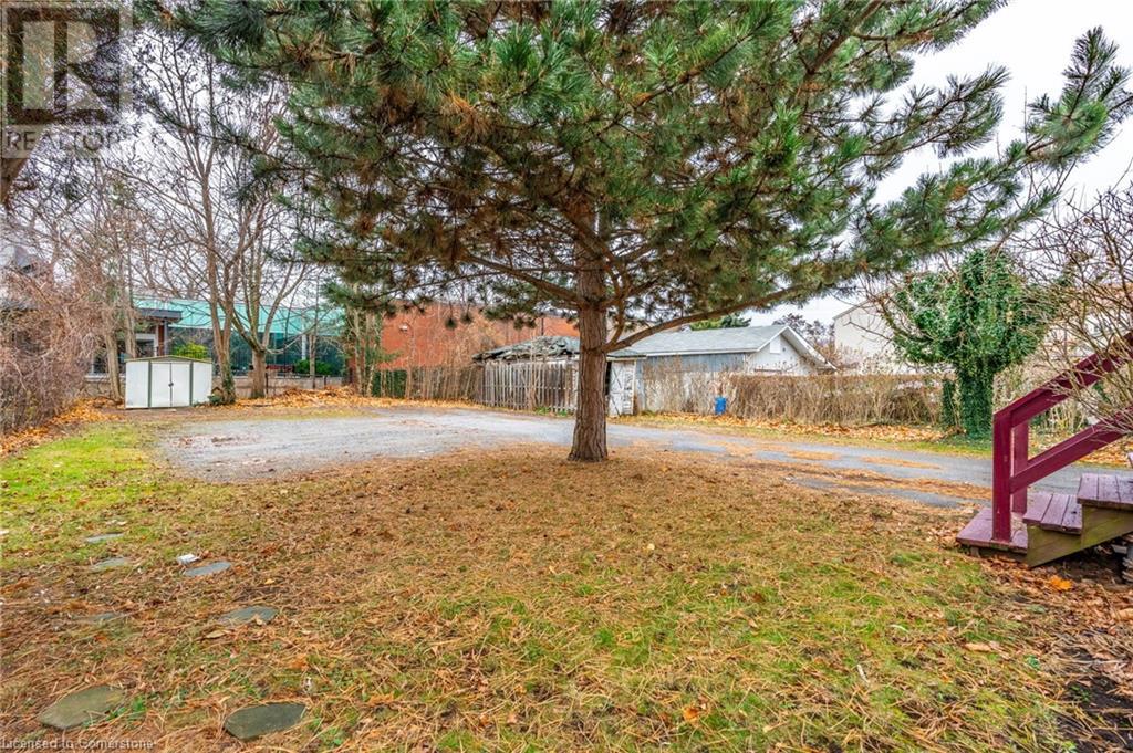 35 Ontario Street, Grimsby, Ontario  L3M 3H2 - Photo 13 - 40685008