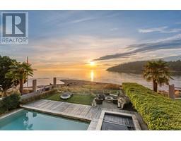 4382 ROSS CRESCENT, West Vancouver, British Columbia