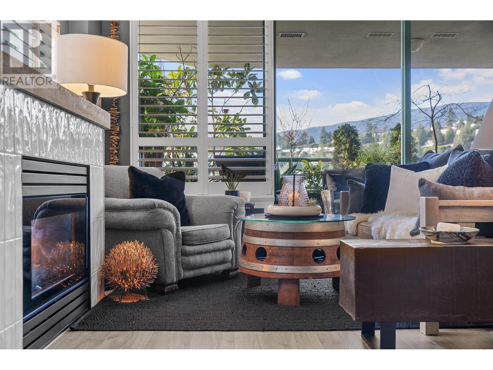 14e 328 Taylor Way, West Vancouver, British Columbia  V7T 2Y4 - Photo 2 - R2950791