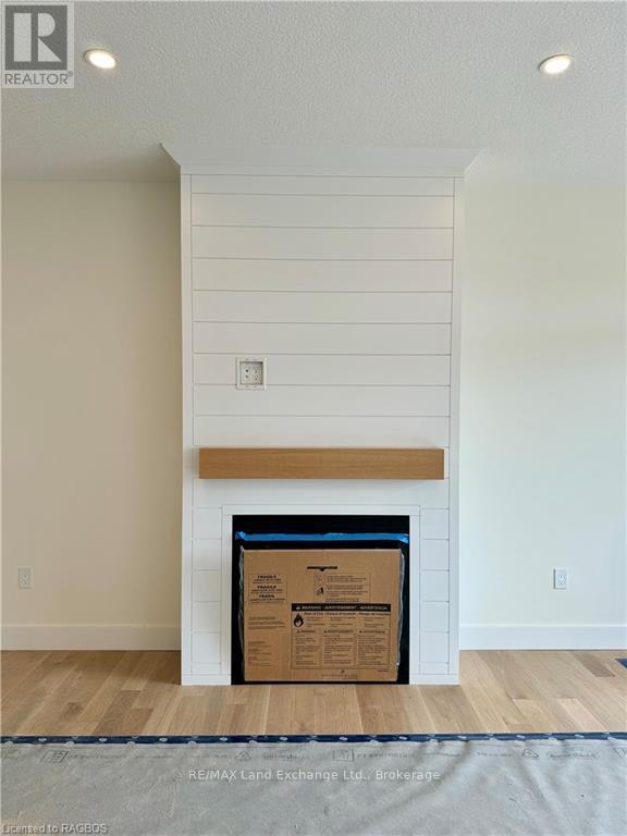 427 Ridge Street, Saugeen Shores, Ontario  N0H 2C3 - Photo 3 - X11895437