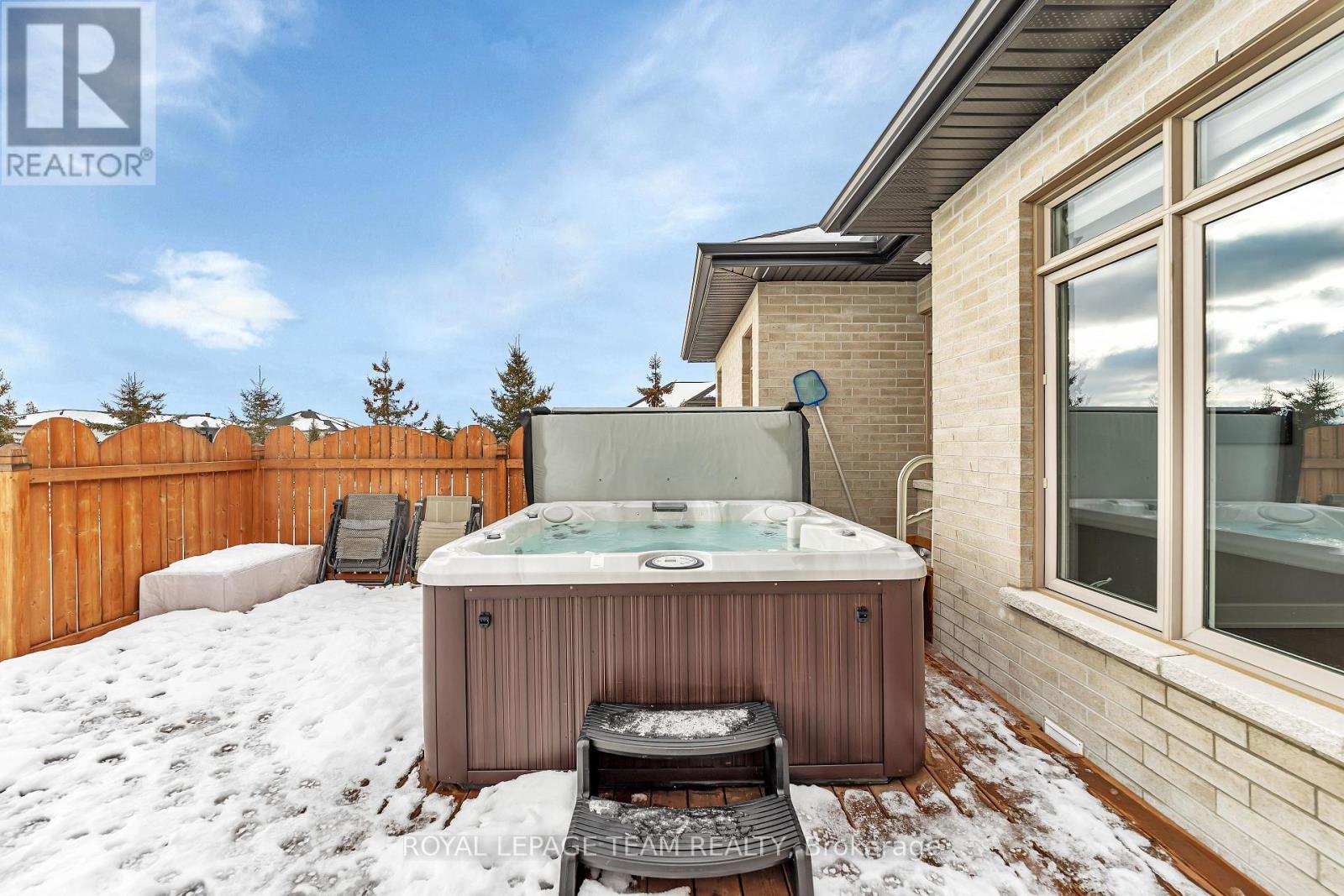 1595 RANGELAND AVENUE Ottawa