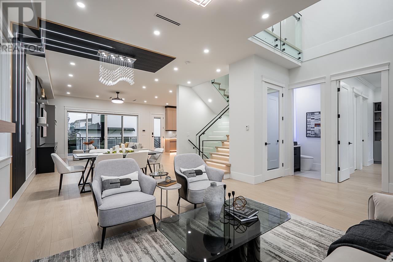 3784 Forest Street, Burnaby, British Columbia  V5G 1W6 - Photo 5 - R2943780