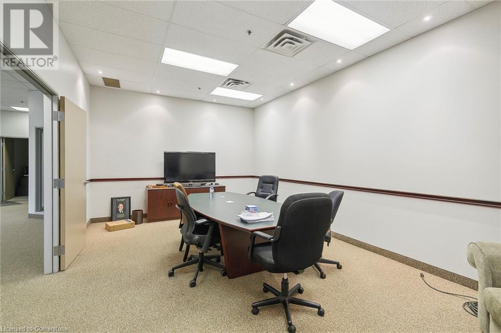 1050 Pachino Court Unit# 4, Burlington, Ontario  L7L 6B9 - Photo 8 - 40685696