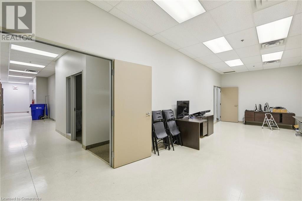 1050 Pachino Court Unit# 4, Burlington, Ontario  L7L 6B9 - Photo 18 - 40685696