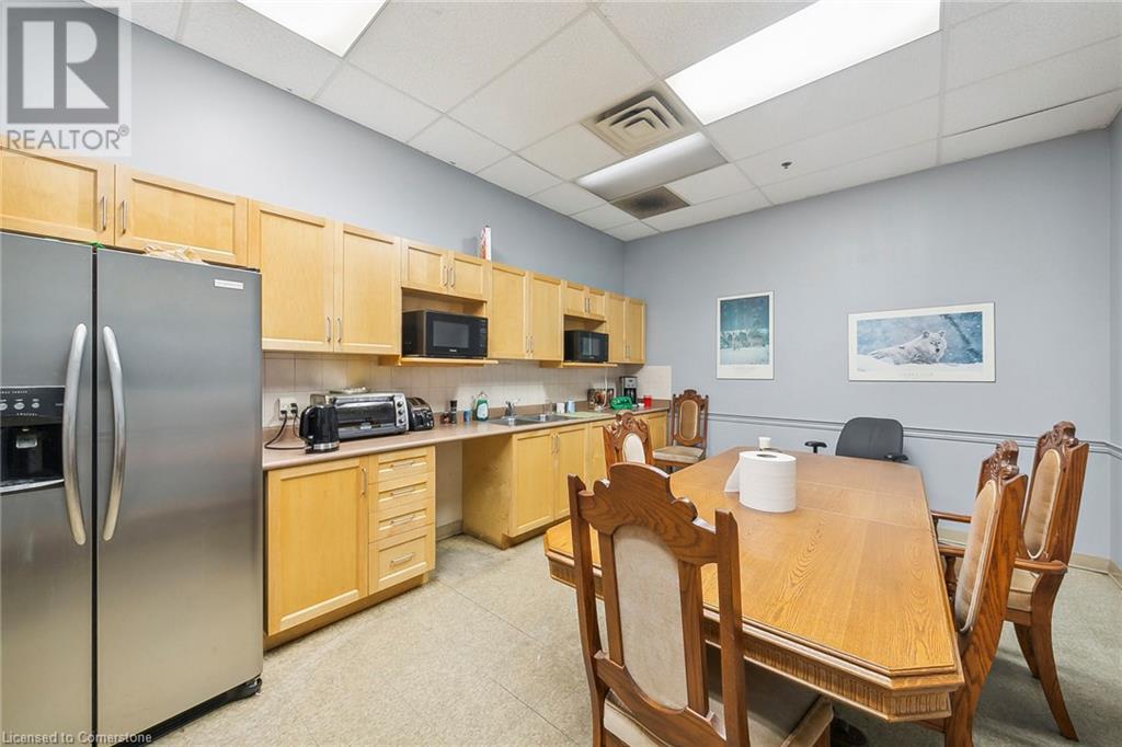 1050 Pachino Court Unit# 4, Burlington, Ontario  L7L 6B9 - Photo 17 - 40685696