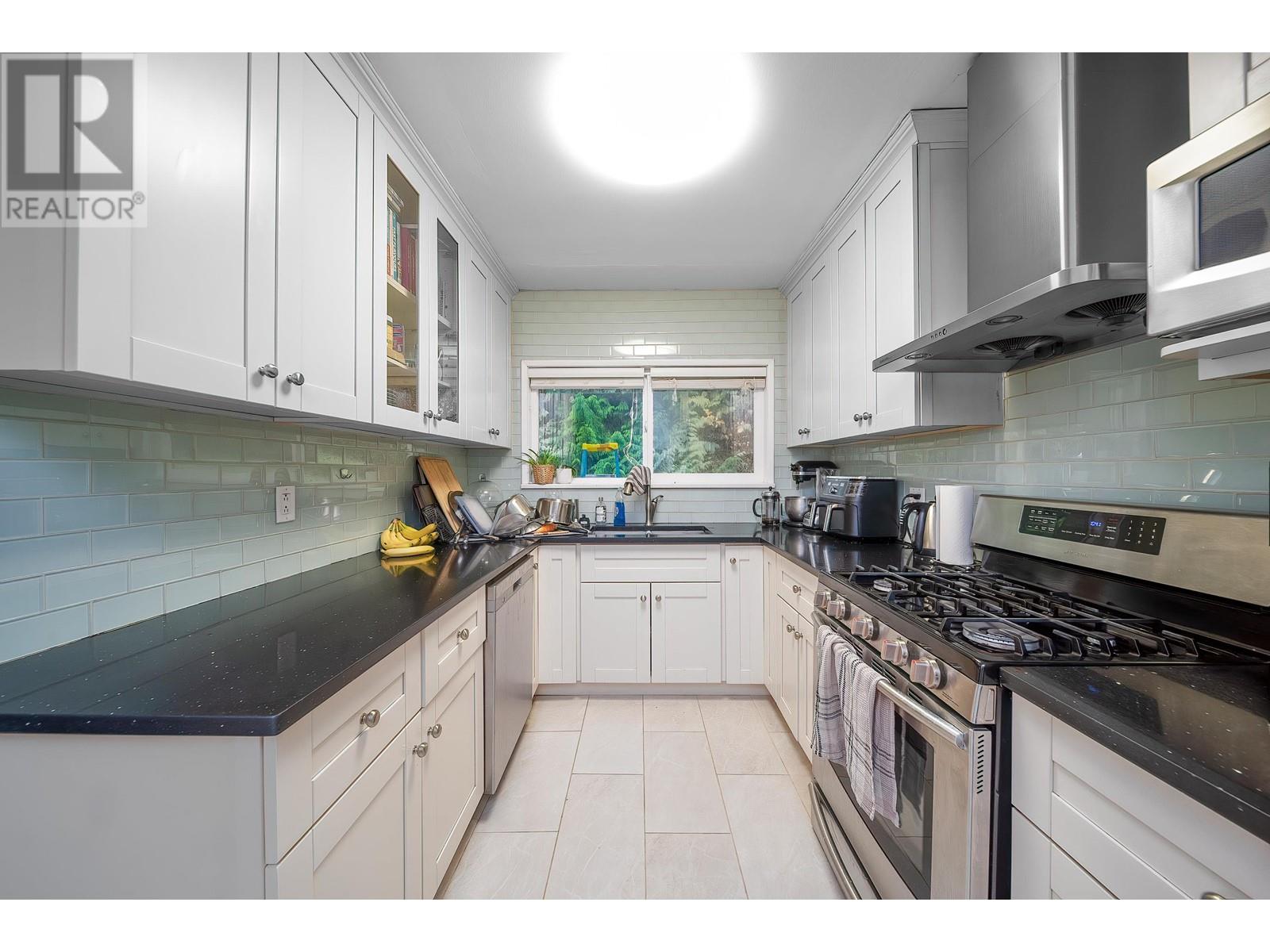 77 Desswood Place, West Vancouver, British Columbia  V7S 1B8 - Photo 21 - R2950802