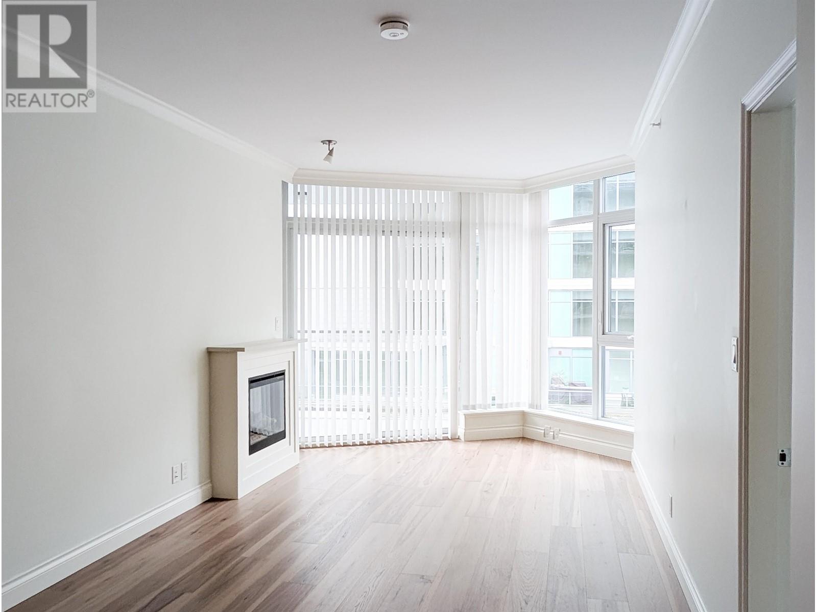 404 199 Victory Ship Way, North Vancouver, British Columbia  V9L 0E2 - Photo 4 - R2950853