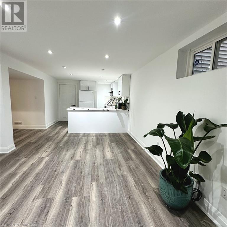 405 Erindale Drive, Burlington, Ontario  L7L 4T3 - Photo 7 - 40685682