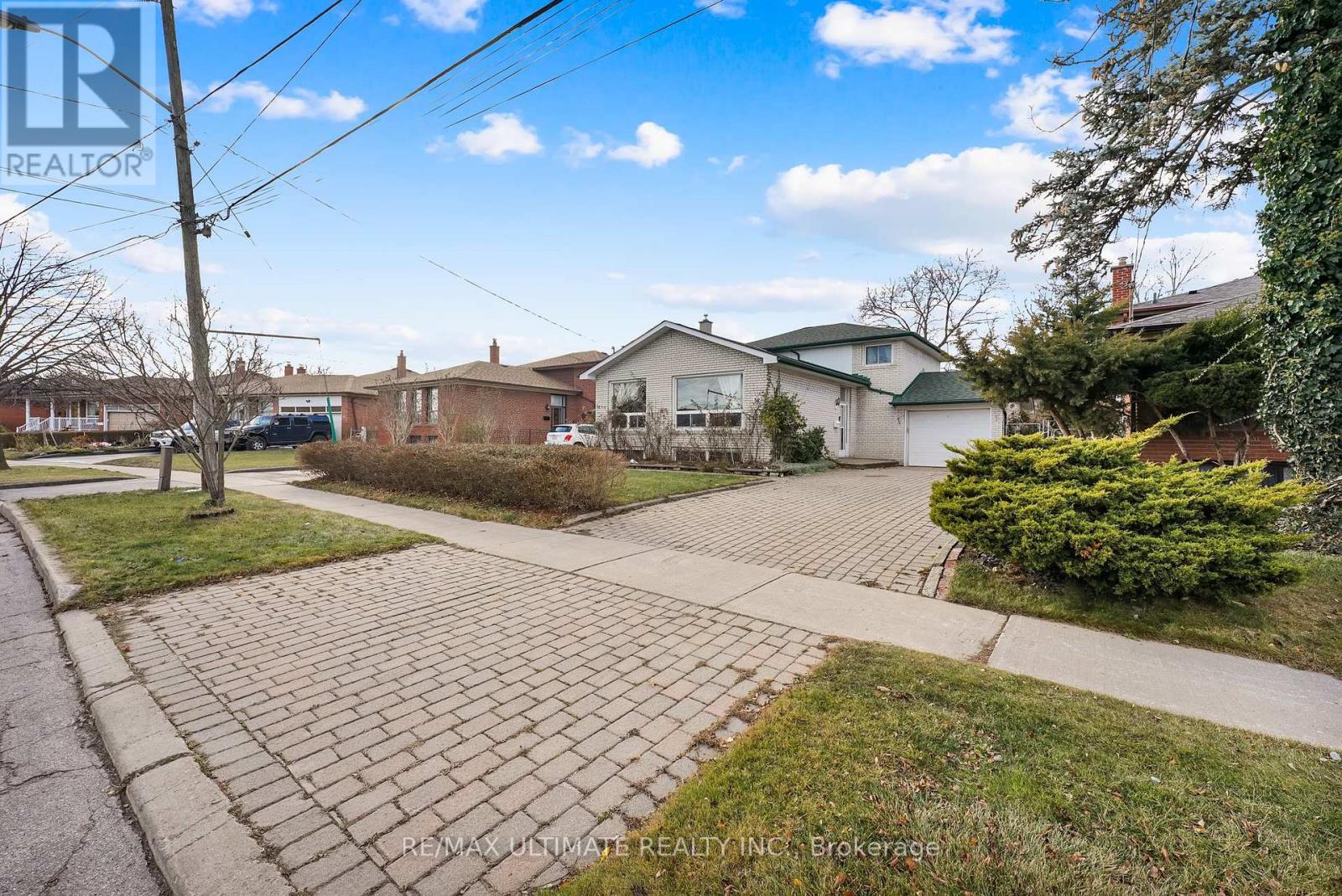 32 Archway CrescentToronto (Humbermede), Ontario  M9M 1V6 - Photo 33 - W11895588