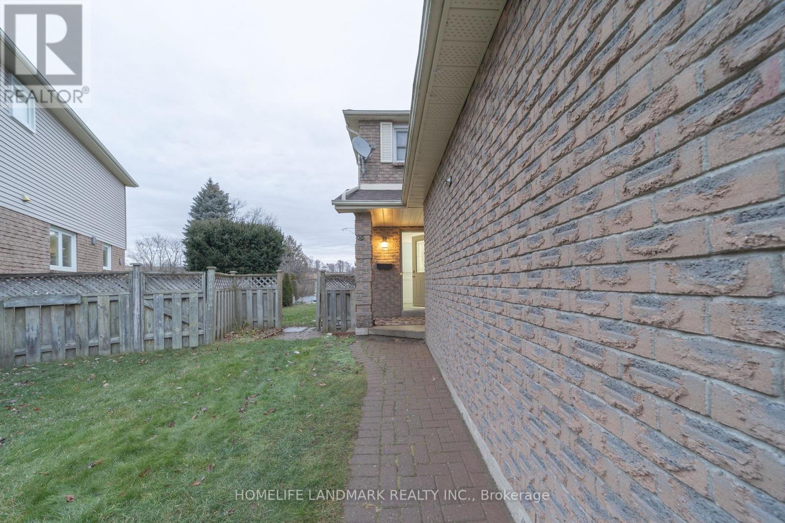 1606 Norwill Crescent, Oshawa, Ontario  L1G 7V3 - Photo 4 - E11895676