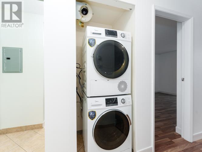 Listing Picture 15 of 22 : 1505 811 HELMCKEN STREET, Vancouver / 溫哥華 - 魯藝地產 Yvonne Lu Group - MLS Medallion Club Member