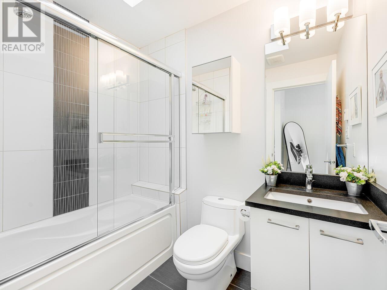 Listing Picture 20 of 40 : 3335 WINDSOR STREET, Vancouver / 溫哥華 - 魯藝地產 Yvonne Lu Group - MLS Medallion Club Member