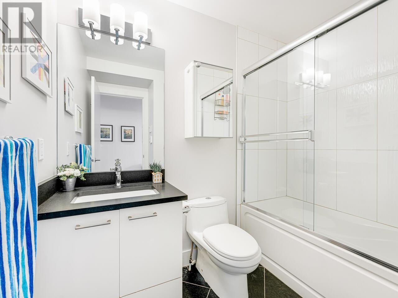 Listing Picture 23 of 40 : 3335 WINDSOR STREET, Vancouver / 溫哥華 - 魯藝地產 Yvonne Lu Group - MLS Medallion Club Member