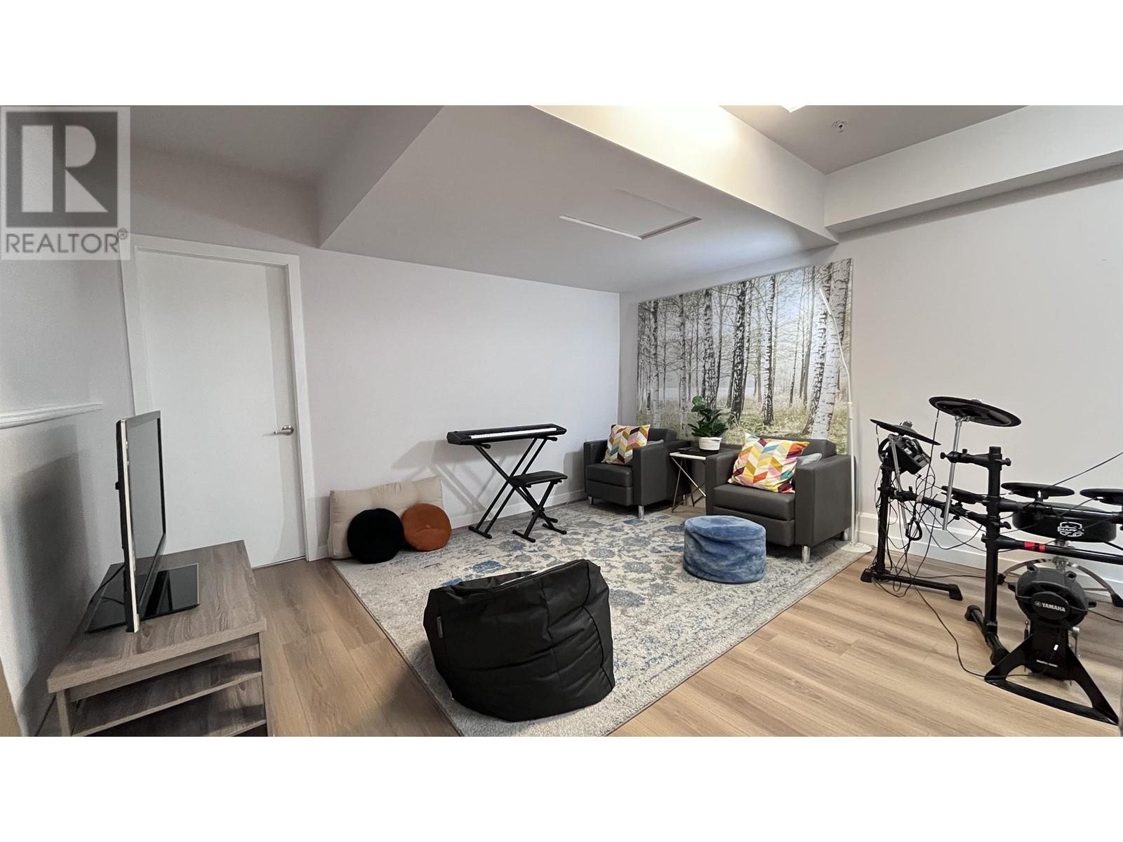 Listing Picture 38 of 40 : 3335 WINDSOR STREET, Vancouver / 溫哥華 - 魯藝地產 Yvonne Lu Group - MLS Medallion Club Member