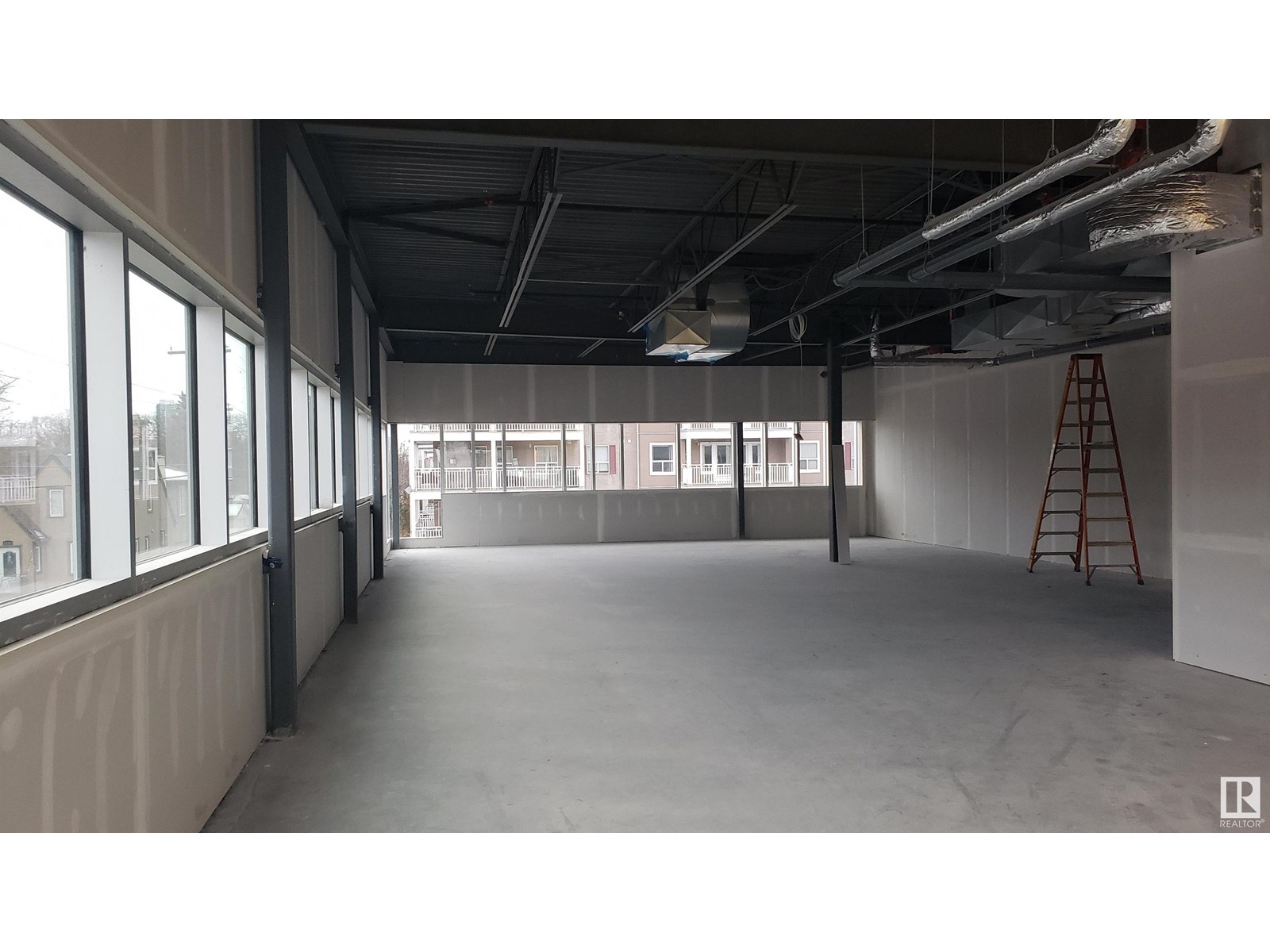 Property at 10957 124 ST NW NW image 3