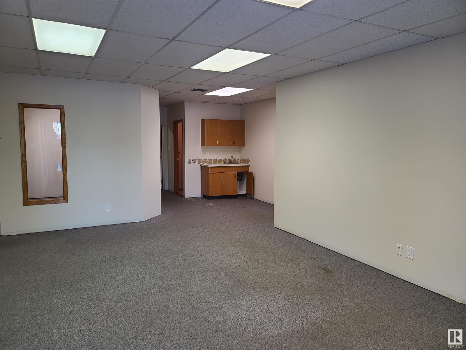 Property at 10464 176 ST NW image 5