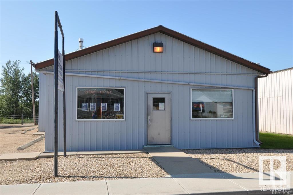 10256 107 ST, Westlock, Alberta