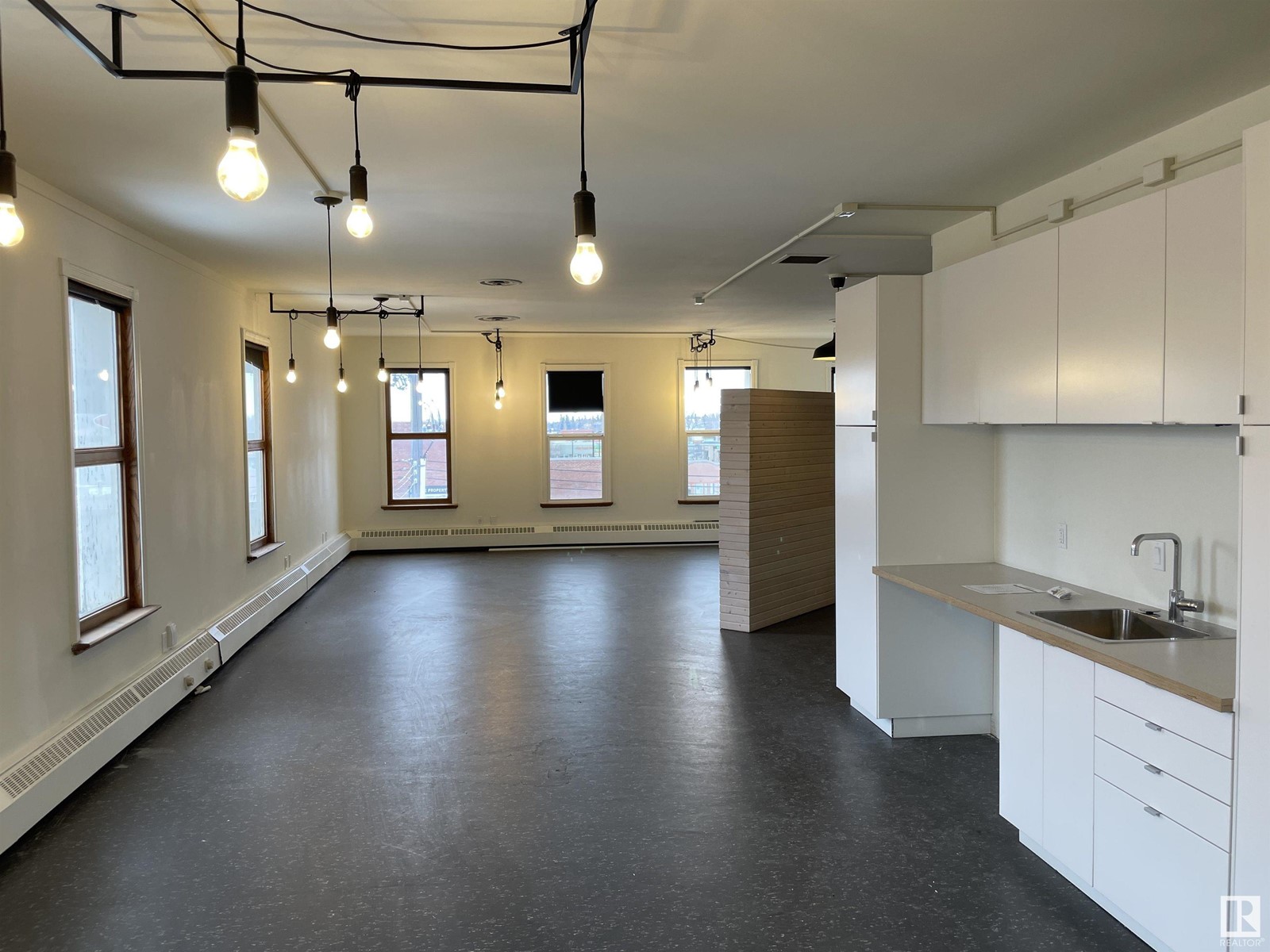Property at 10357 82 AV NW NW image 5
