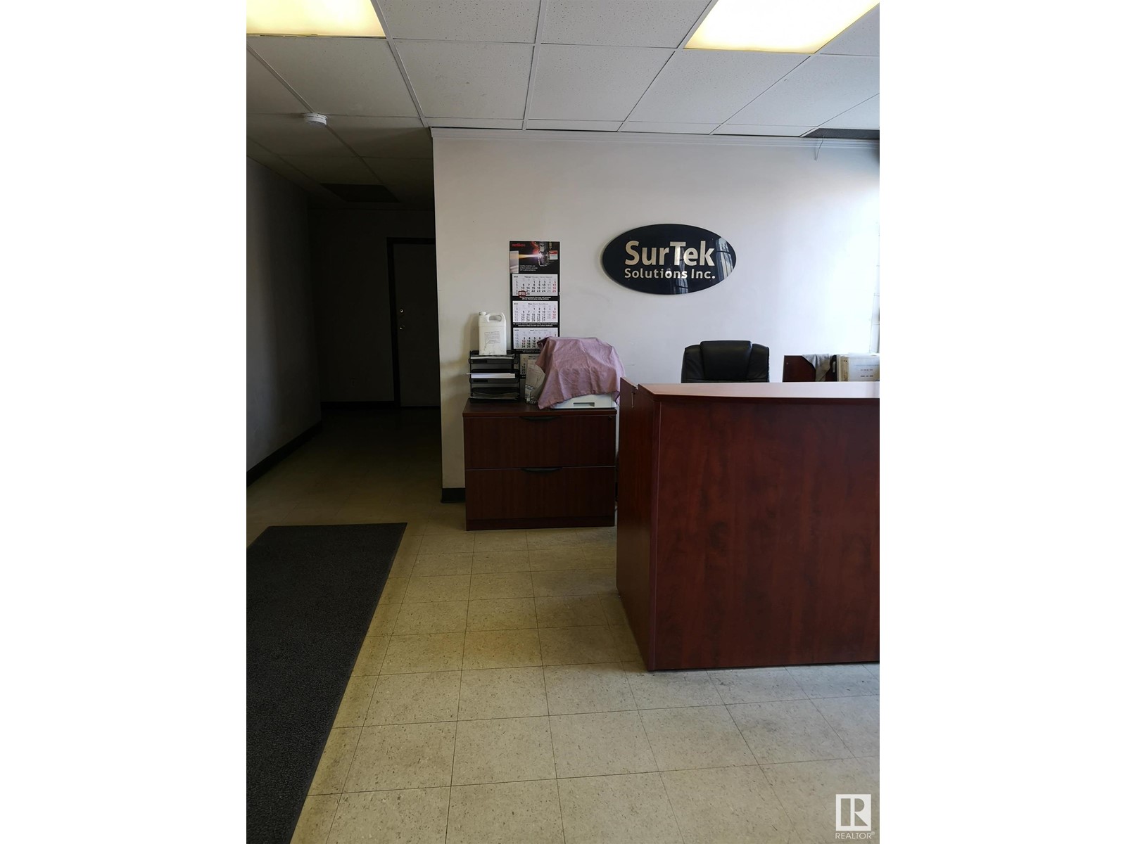 Property at 4327 78 AV NW image 3