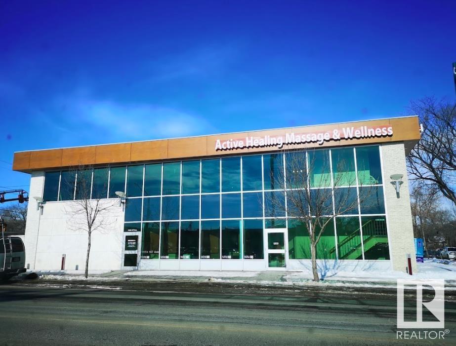 11104 107 AV NW, Edmonton, Alberta