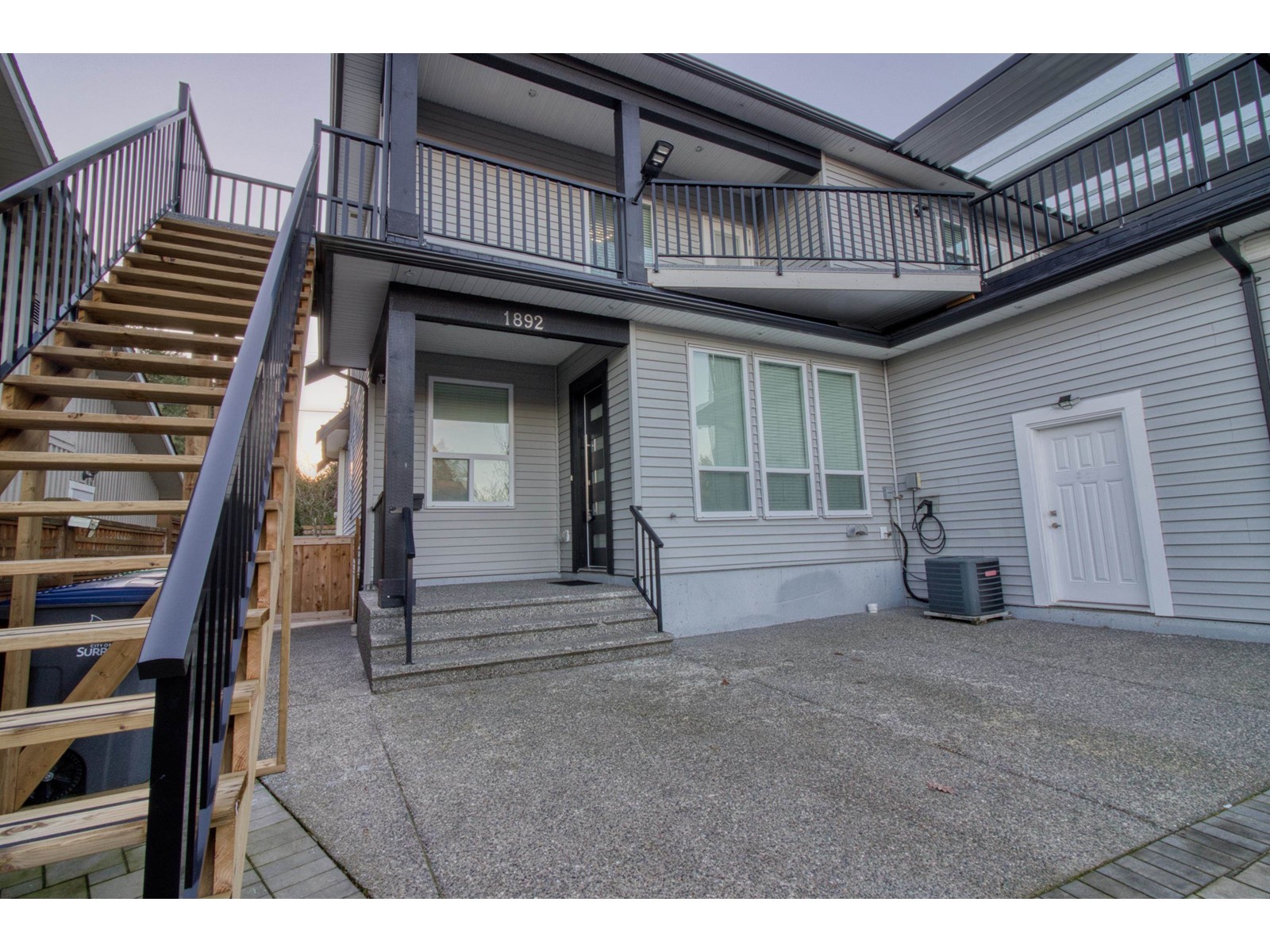 1892 King George Boulevard, Surrey, British Columbia  V4A 5A1 - Photo 24 - R2949021