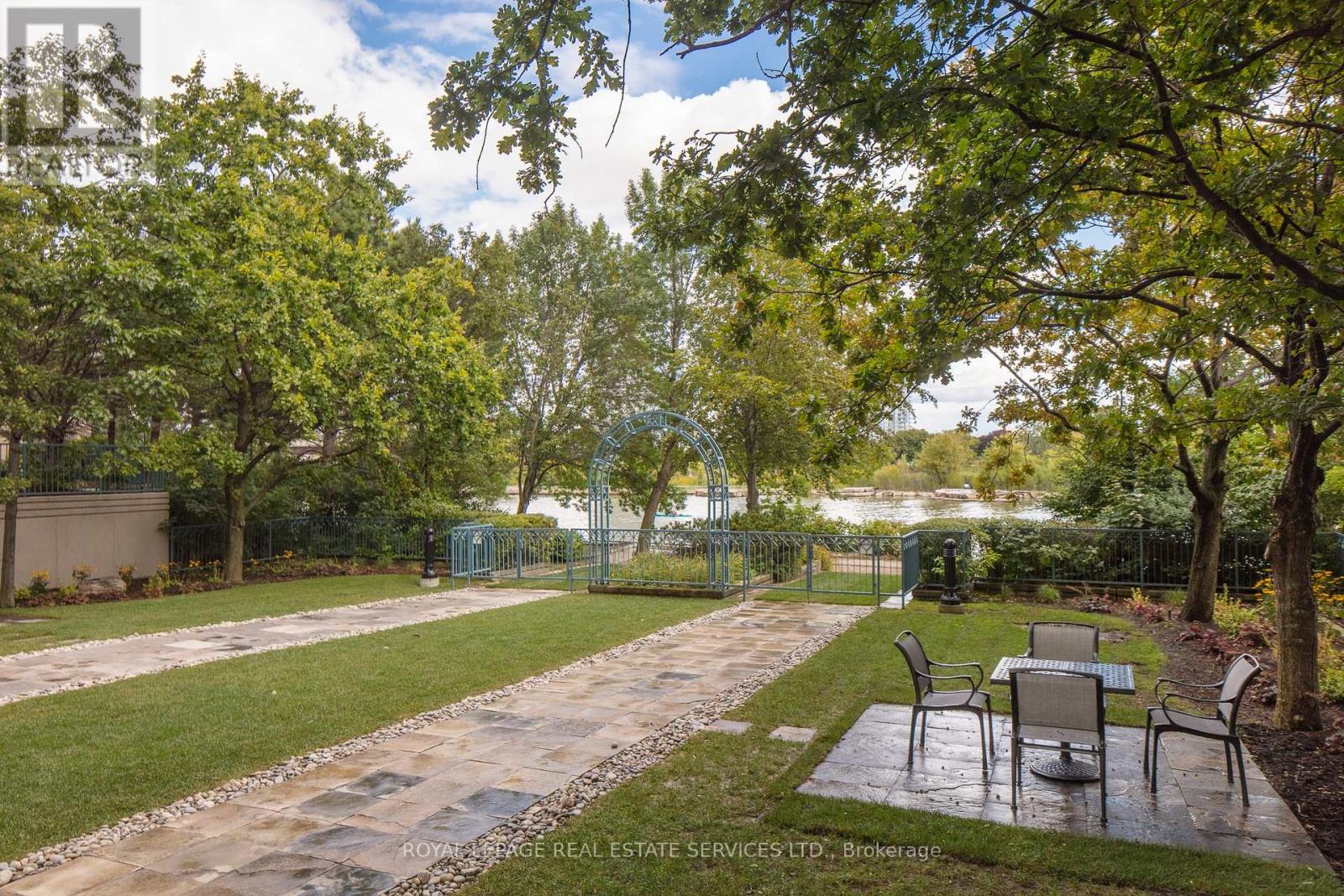 1605 - 1 Palace Pier Court, Toronto (Mimico), Ontario  M8V 3W9 - Photo 20 - W11895734