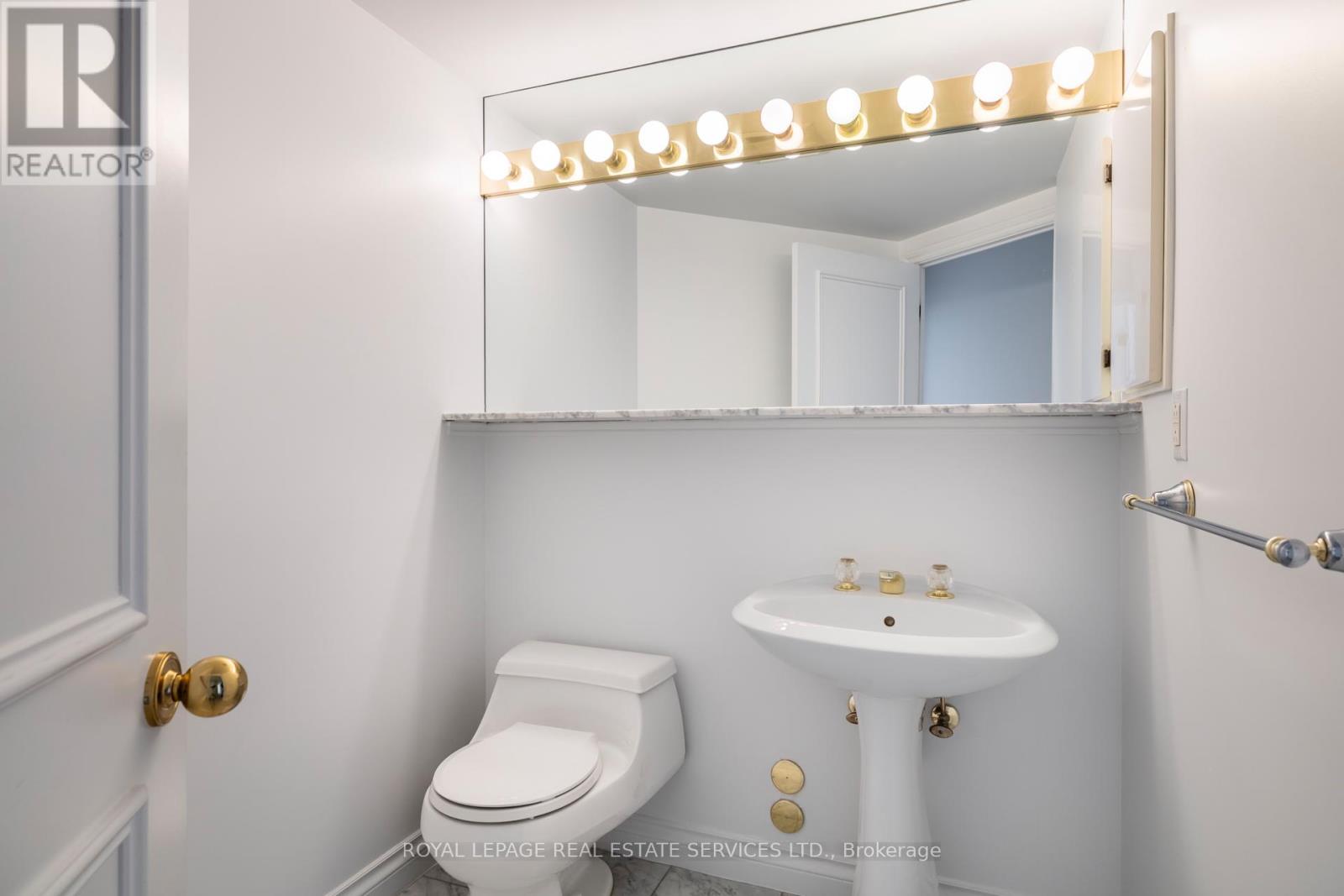 1605 - 1 Palace Pier Court, Toronto (Mimico), Ontario  M8V 3W9 - Photo 9 - W11895734