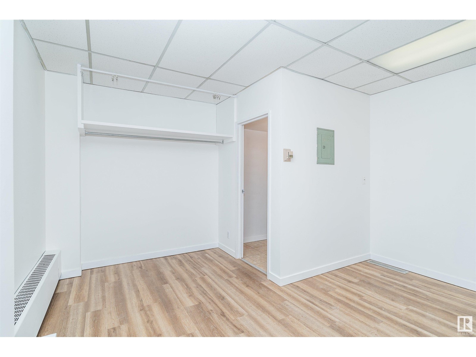 9919 104 St Nw, Edmonton, Alberta  T5K 0Z2 - Photo 4 - E4415303