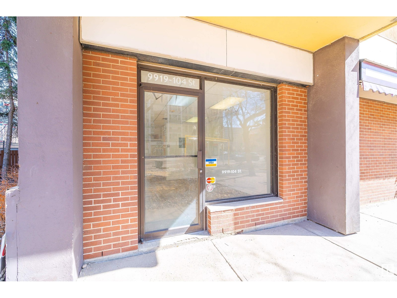 9919 104 St Nw, Edmonton, Alberta  T5K 0Z2 - Photo 2 - E4415303