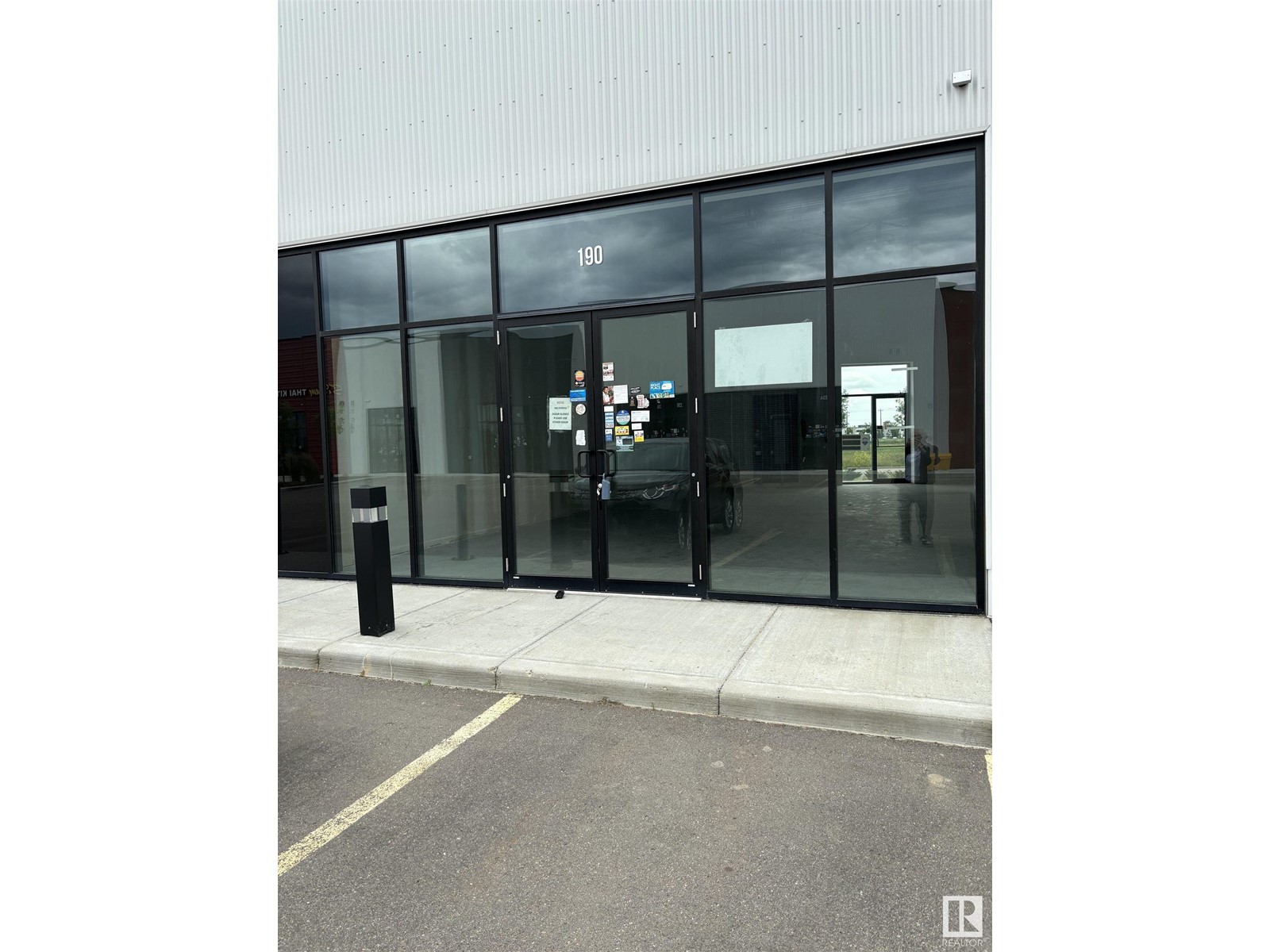 190 Mistatim RD NW, Edmonton, Alberta