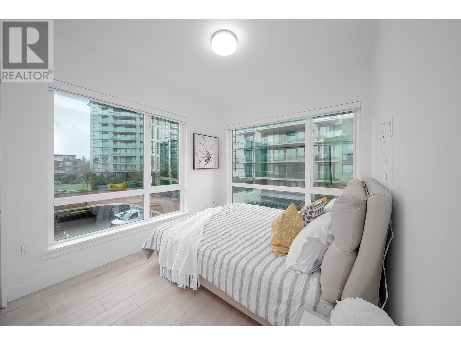 Listing Picture 2 of 34 : 307 8428 PARK ROAD, Richmond / 烈治文 - 魯藝地產 Yvonne Lu Group - MLS Medallion Club Member