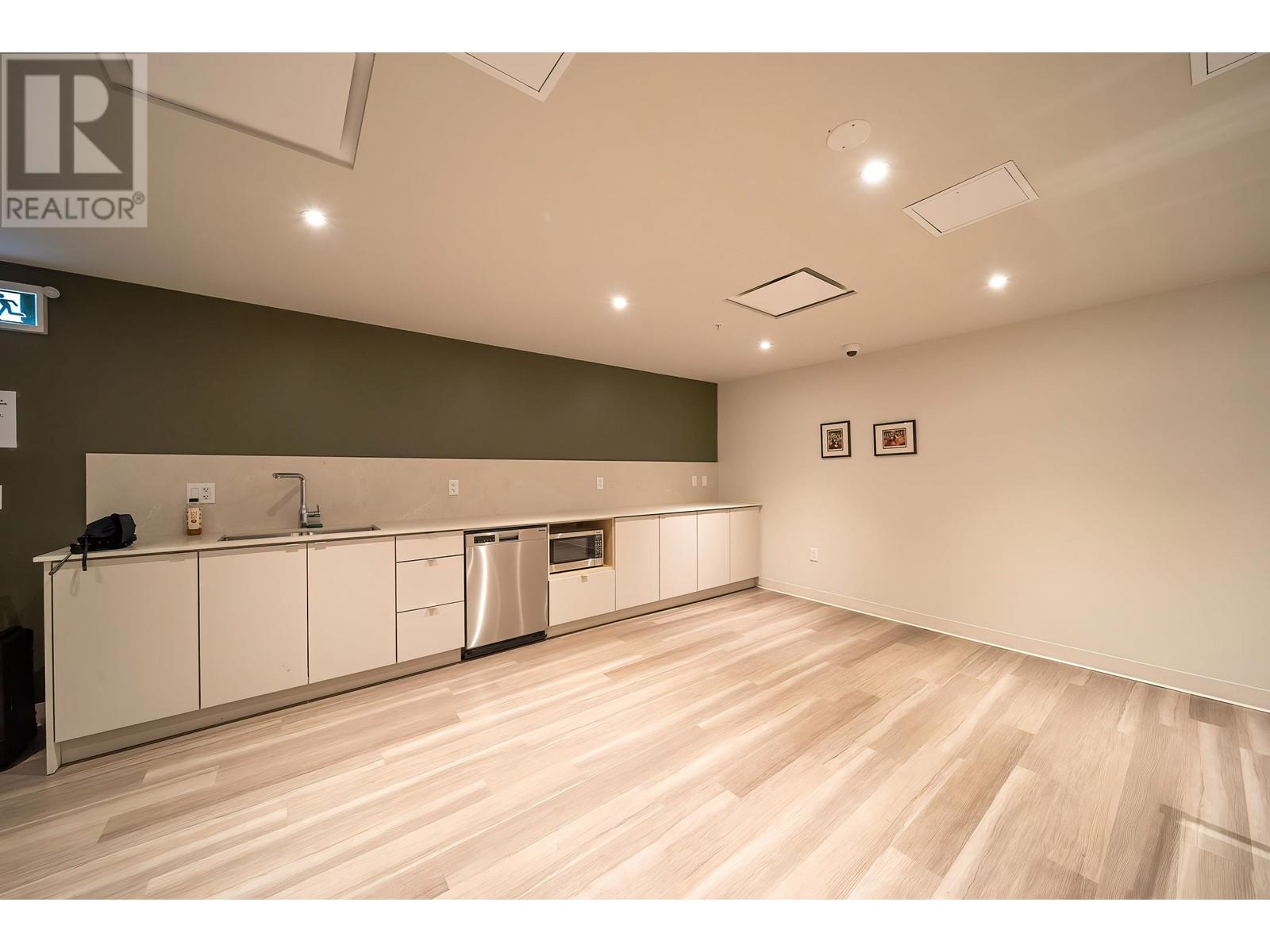 Listing Picture 26 of 34 : 307 8428 PARK ROAD, Richmond / 烈治文 - 魯藝地產 Yvonne Lu Group - MLS Medallion Club Member