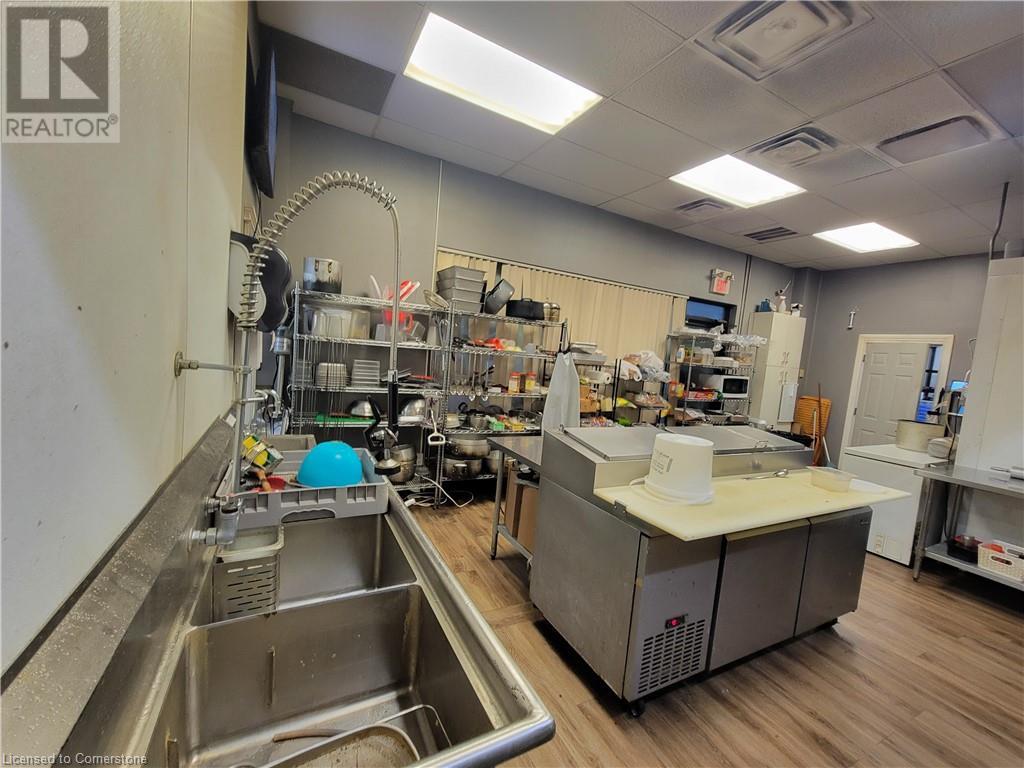 1020 Ontario Street Unit# 7, Stratford, Ontario  N5A 6Z3 - Photo 10 - 40627978