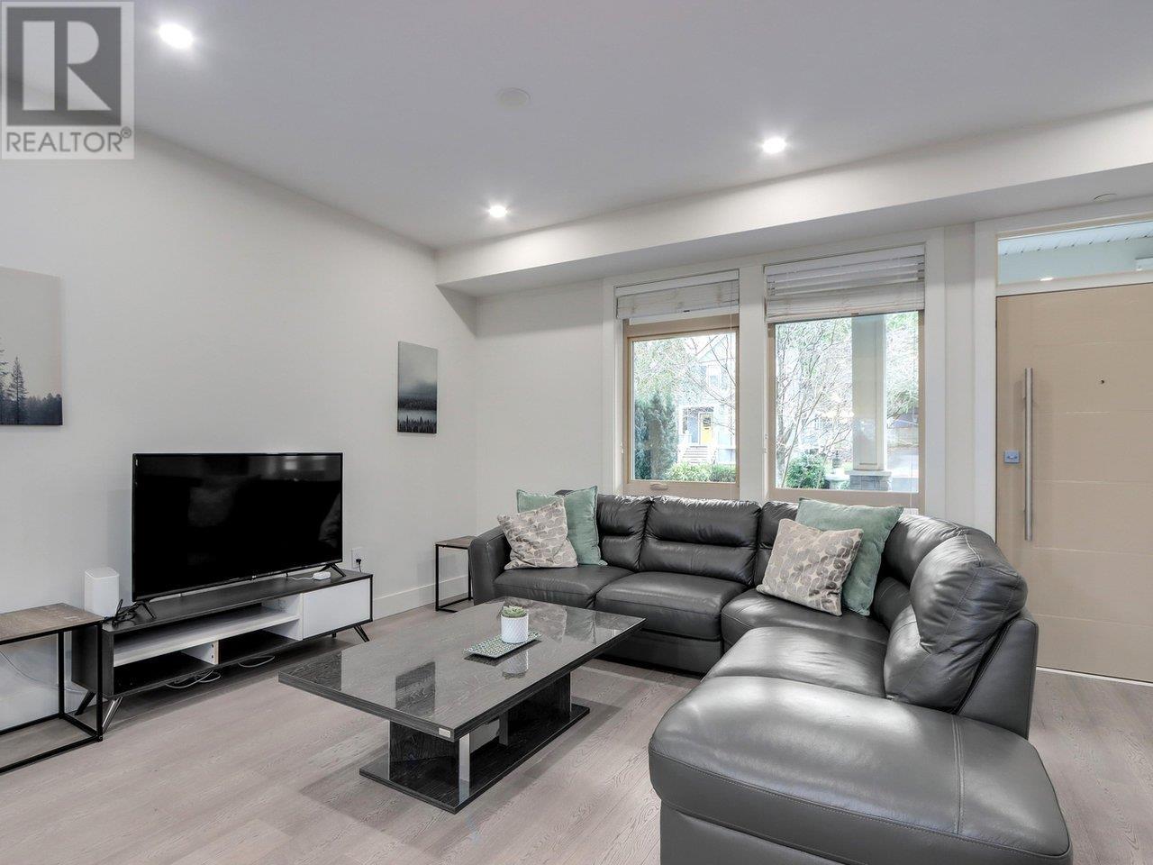 3 115 Queens Road, North Vancouver, British Columbia  V7N 2K4 - Photo 4 - R2932295