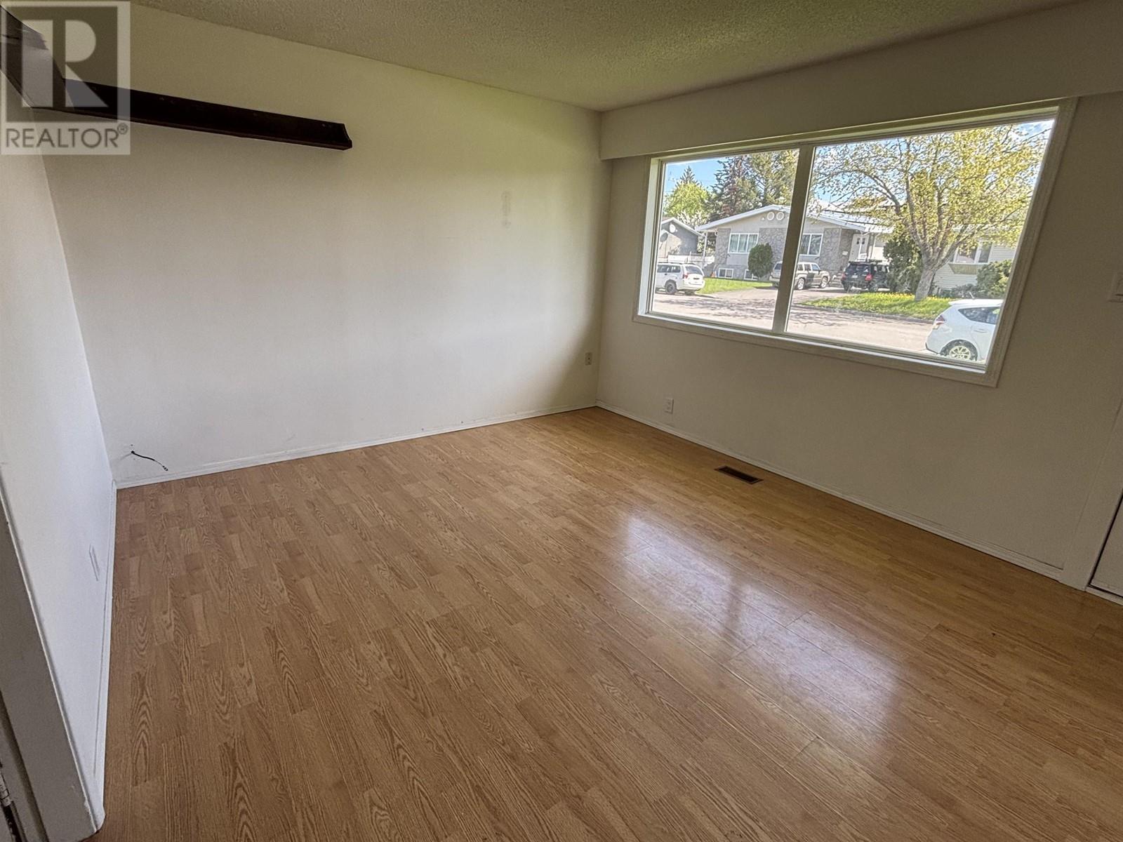 Property at 1839 TAMARACK STREET image 3