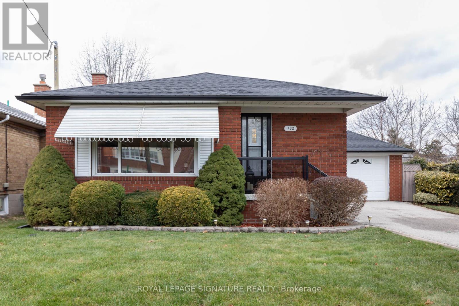 732 Danforth Rd RoadToronto (Kennedy Park), Ontario  M1K 1G5 - Photo 1 - E11895804