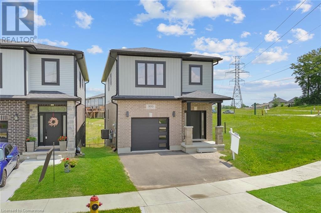 900 Chapel Hill Court Unit# UpperKitchener, Ontario  N2R 1P2 - Photo 2 - 40685523