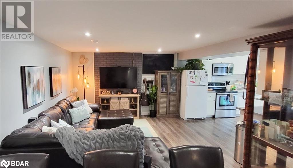 2 Walker Avenue, Orillia, Ontario  L3V 6G7 - Photo 35 - 40683004