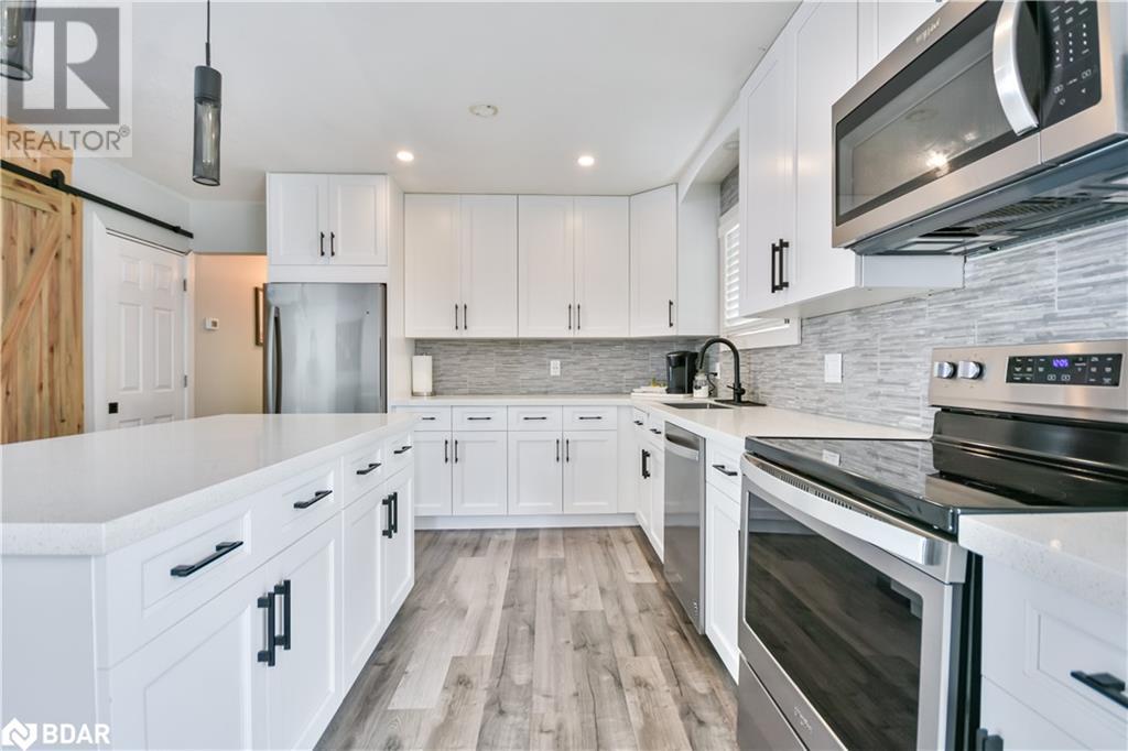 2 Walker Avenue, Orillia, Ontario  L3V 6G7 - Photo 10 - 40683147