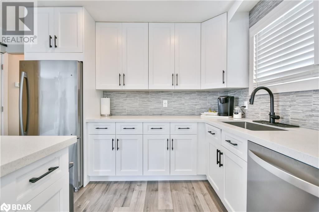 2 Walker Avenue, Orillia, Ontario  L3V 6G7 - Photo 12 - 40683147